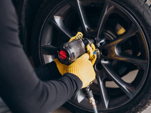 car-mechanic-changing-wheels-car-2-2.jpg car-mechanic-changing-wheels-car-2-2.jpg